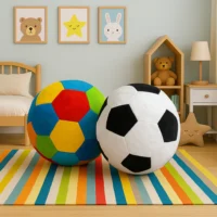 Kit 2 Bolas de Futebol Pelúcia - Toque Macio para Decoração